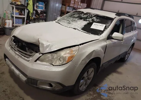 2010 Subaru Outback 2.5I Premium z USA, uszkodzony, nr VIN 4S4BRCCC0A3326995